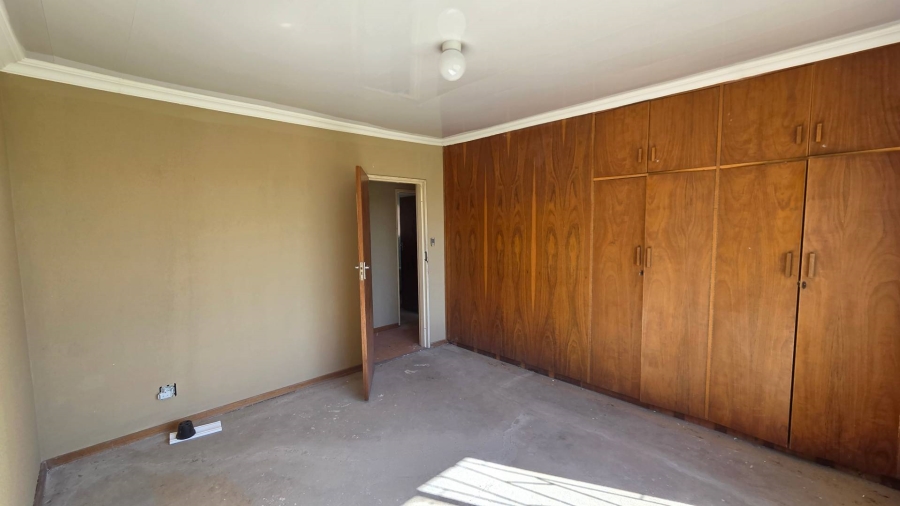 4 Bedroom Property for Sale in Pellissier Free State